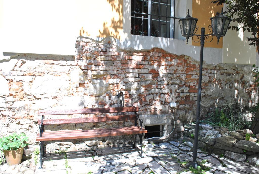Diecezjalny Dom Formacyjny Apartment Nysa Bagian luar foto